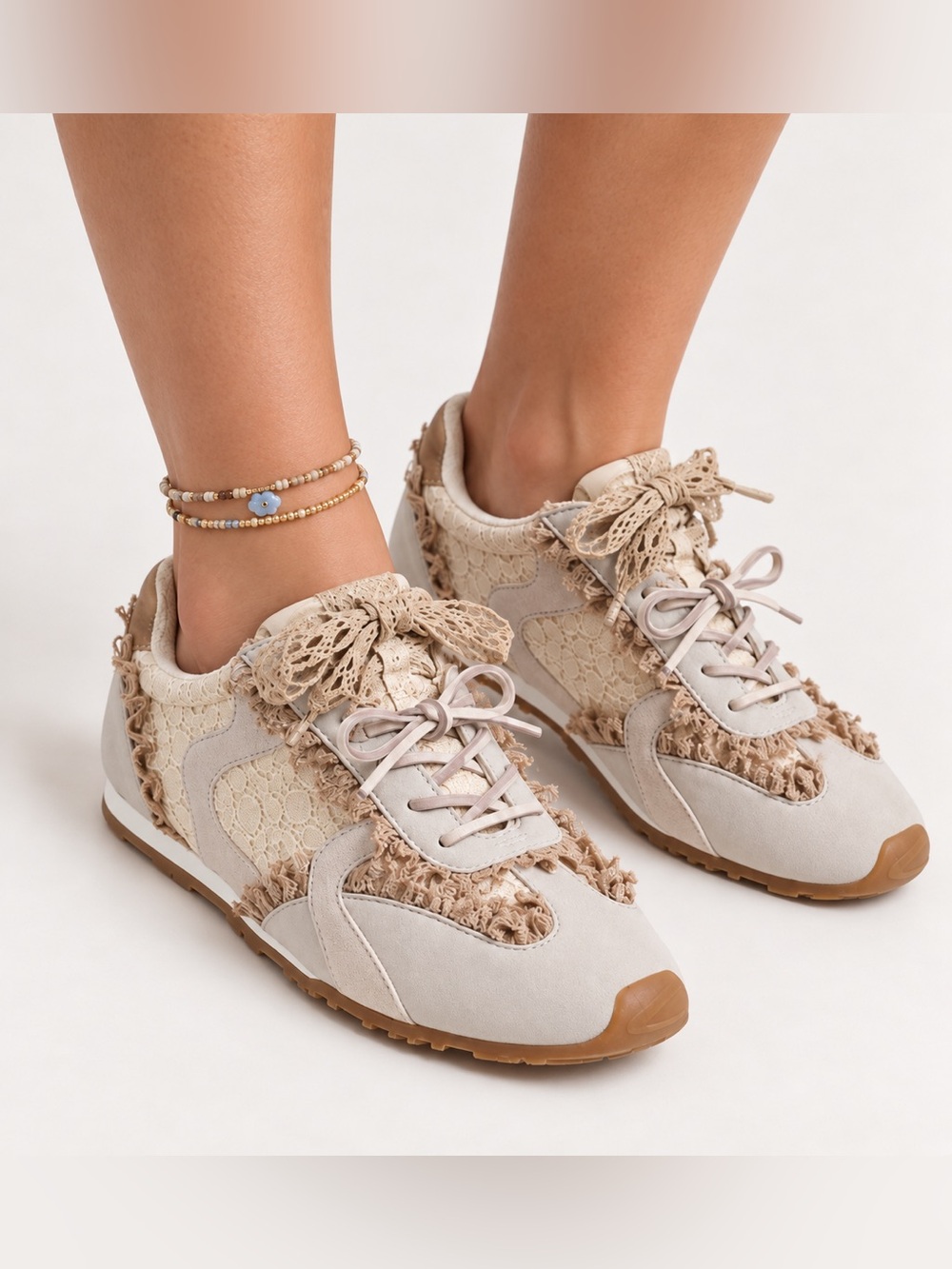NWT Circus NY by Sam Edelman Nash Lace Detail Casual Sneakers Sz 8 (no box)